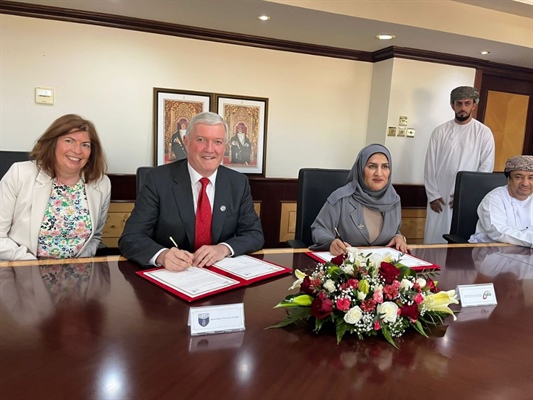 College Renews Training Agreement with Oman Medical Specialty Board